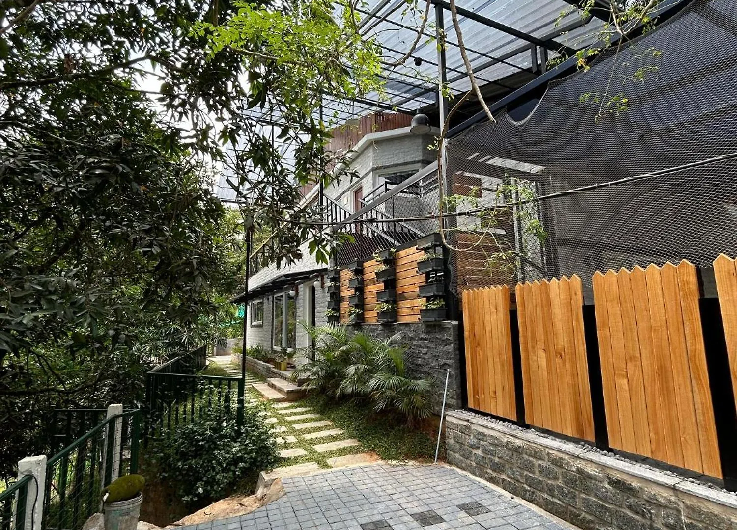 Kayyath Valley Munnar - Luxury Hillside Sanctuary Anachal