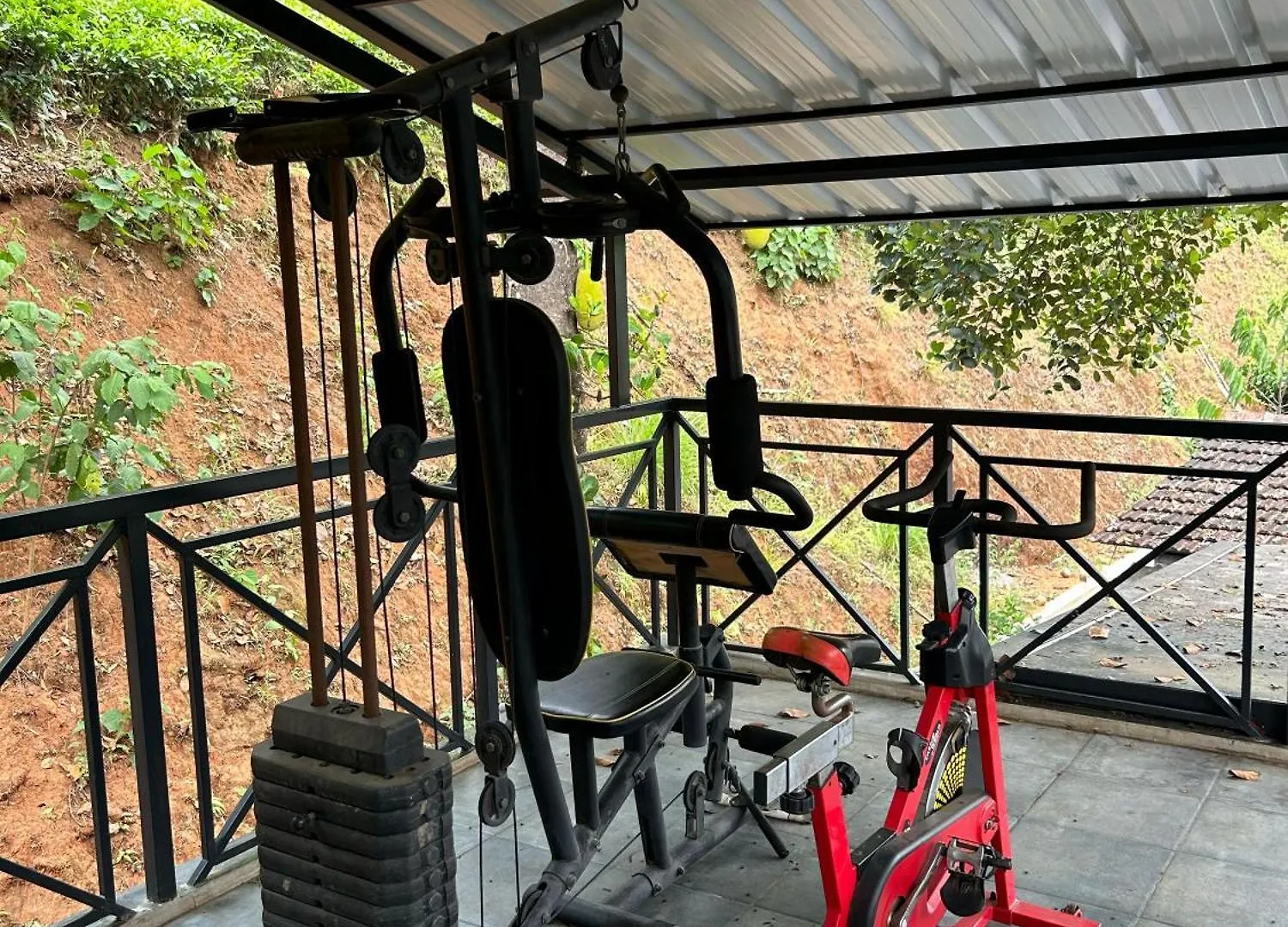 Homestay Kayyath Valley Munnar - Luxury Hillside Sanctuary Anachal